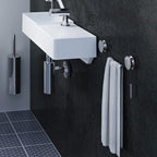 Porta asciugamani a muro in alluminio cromato della collezione 'Diabolo' by Cosmic - Corda nera