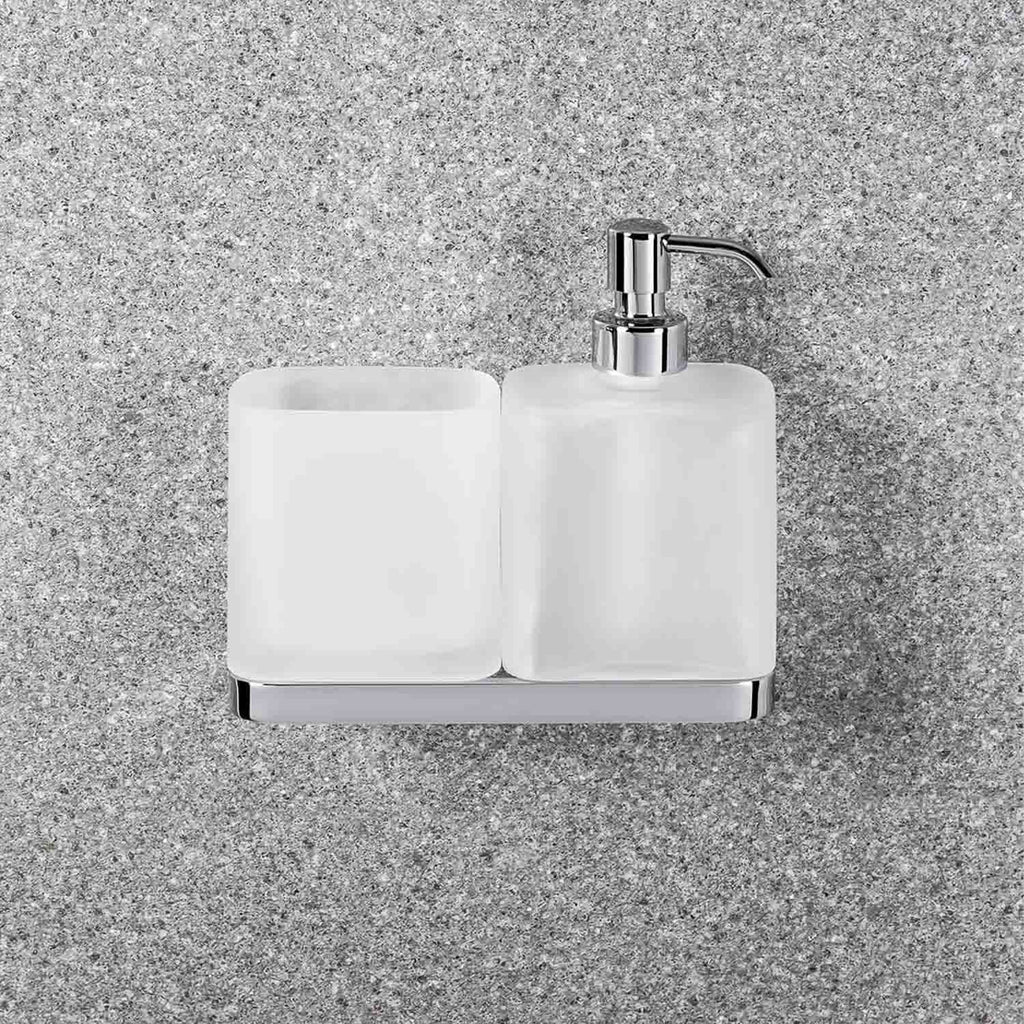 Porta bicchiere e spandisapone in ottone e vetro acidato collezione Time di Colombo Design