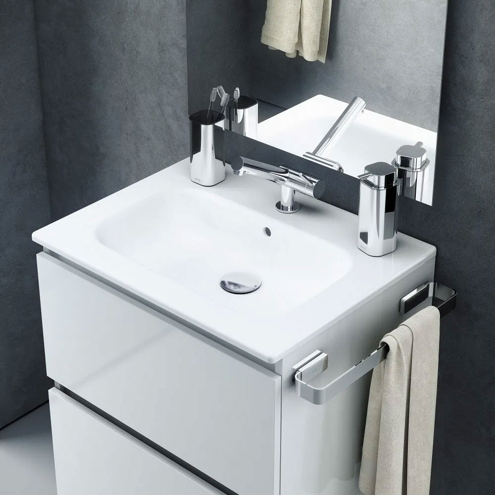 Porta asciugamano a muro in acciaio cromato della collezione 'Line' by Cosmic - cm 40x6