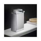 Dispenser sapone da appoggio in ottone cromato della collezione 'Bath Life' by Cosmic