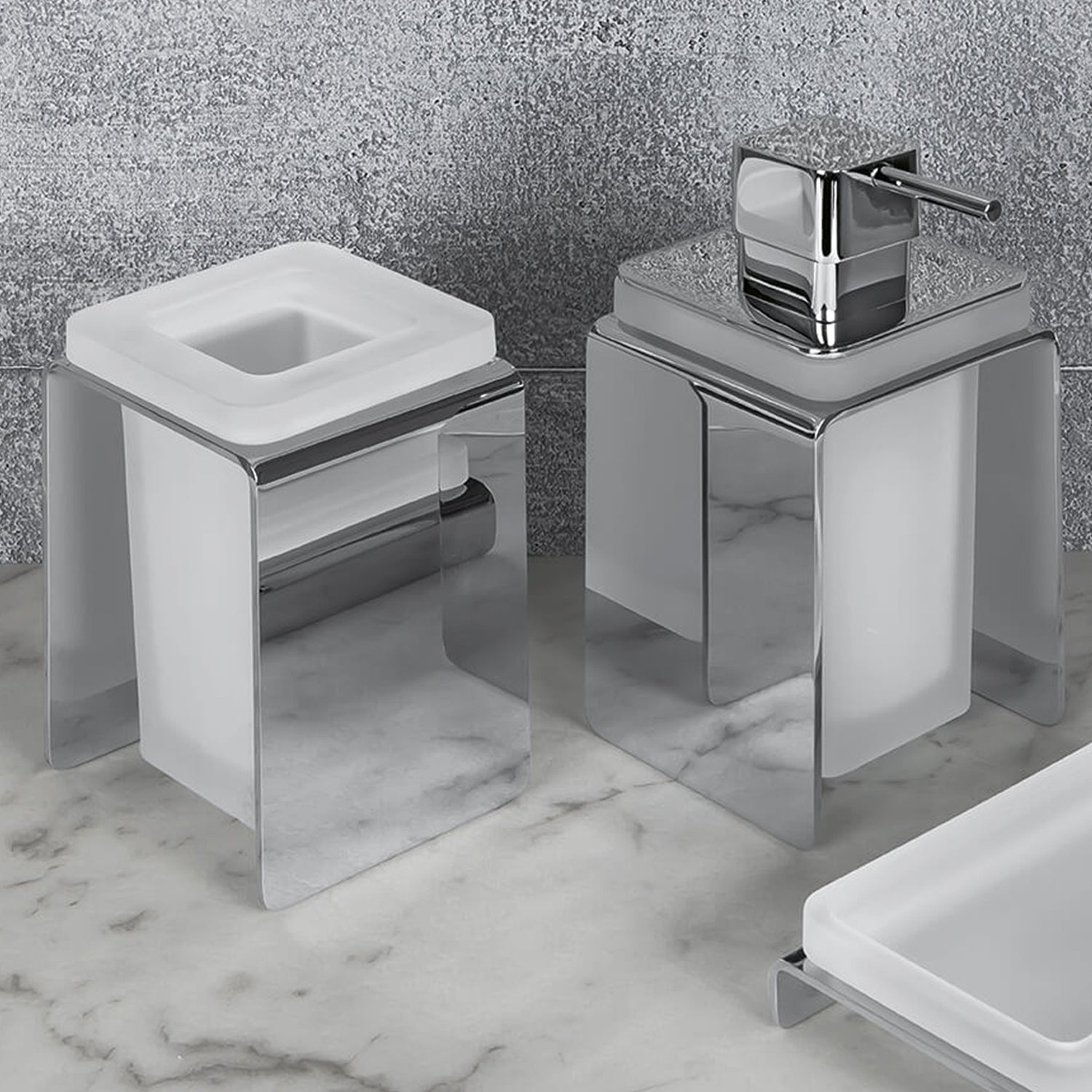 Porta bicchiere da appoggio cromato collezione Forever di Colombo Design