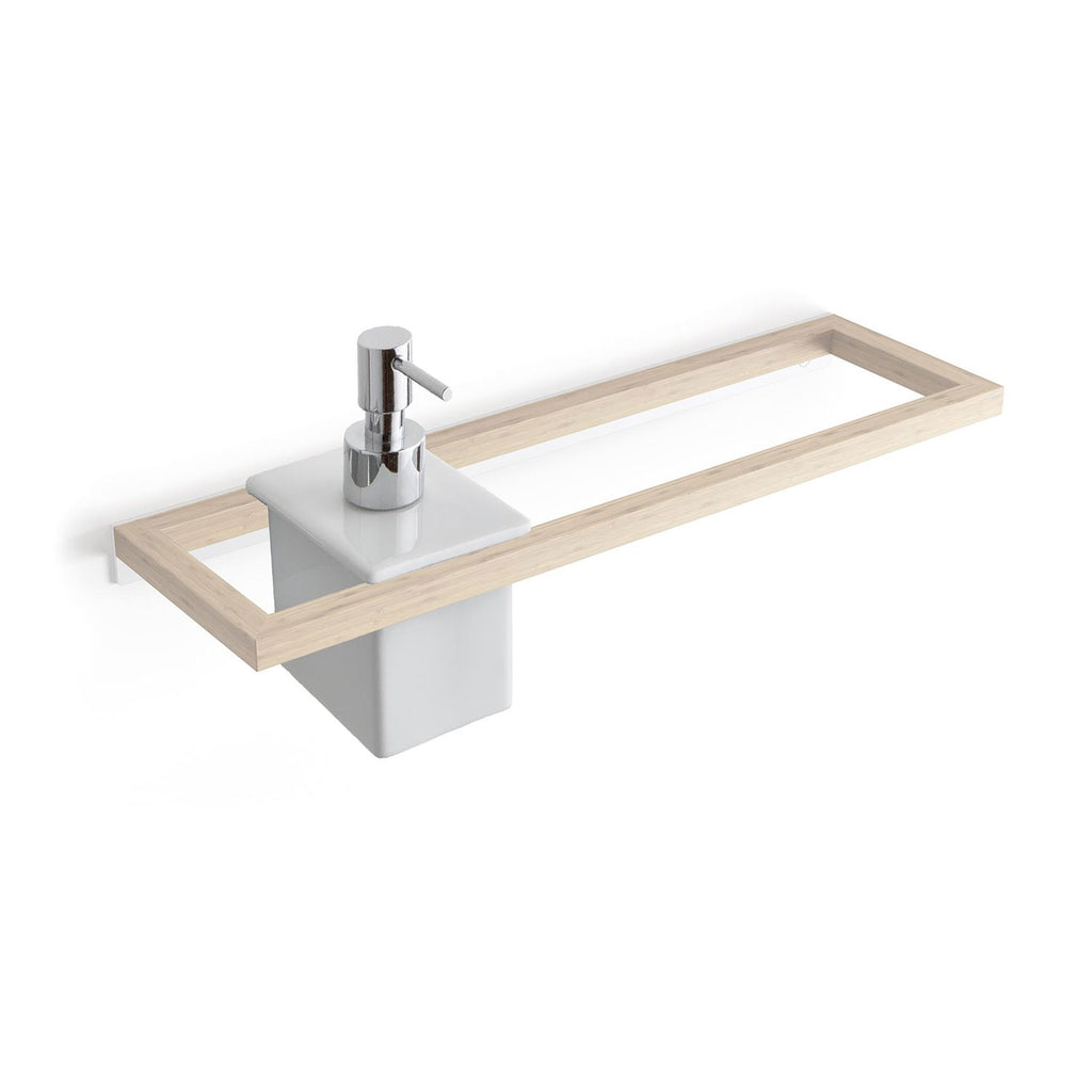 Dosasapone in porcellana bianca con dispenser cromato di Lineabeta - su apposite mensole a parete