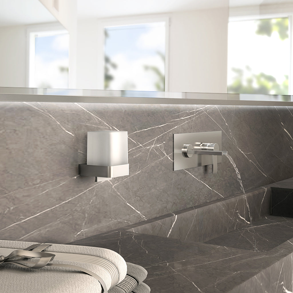 Distributore di sapone quadrato di Gedy modello Giava da 150 ml in vetro e Cromall - Cromato