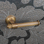 Porta rotolo in ottone cromato collezione Hermitage di Colombo Design