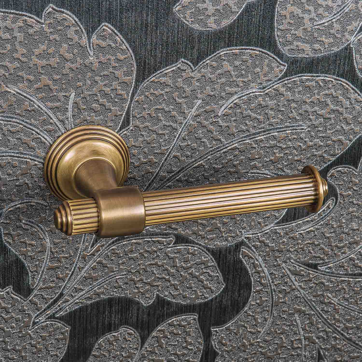 Porta rotolo in ottone cromato collezione Hermitage di Colombo Design