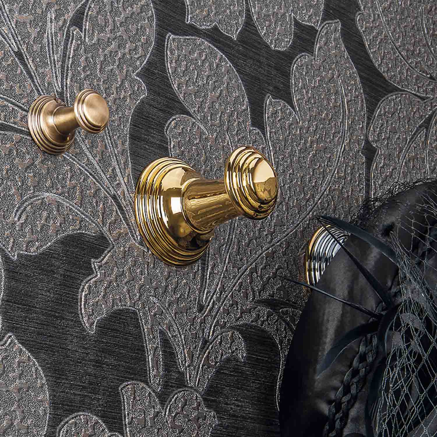 Appenditutto in ottone cromato collezione Hermitage di Colombo Design
