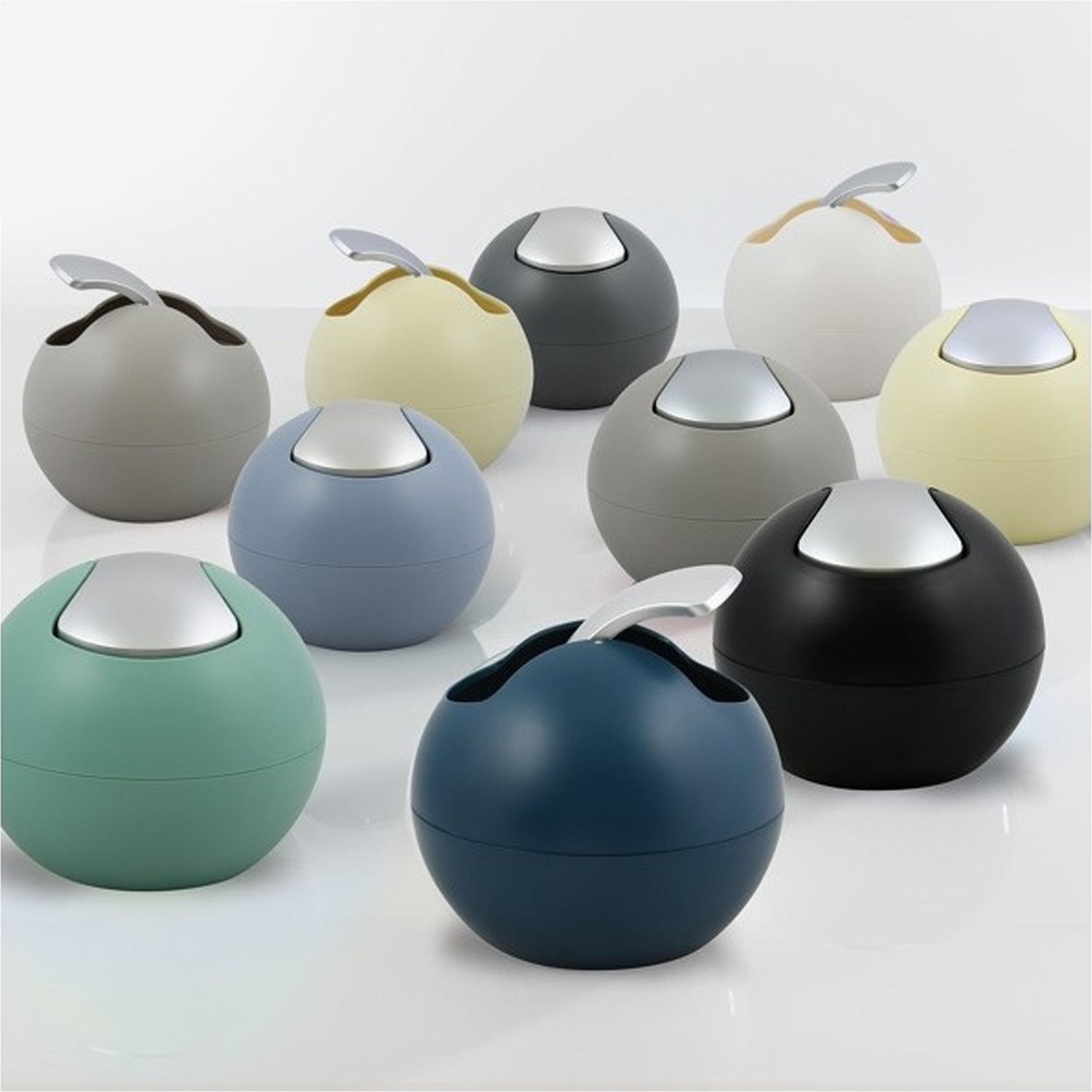 Pattumiera da 1L con coperchio basculante rimovibile modello Bowl - Nero Matt