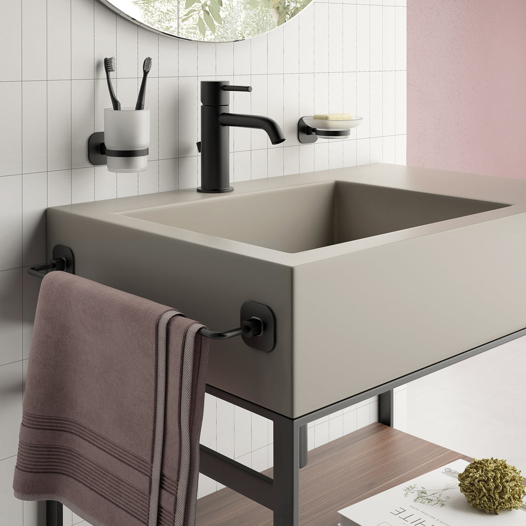 Porta asciugamani 30 cm in acciaio inox e cromall Teide di Gedy - Nero Matt