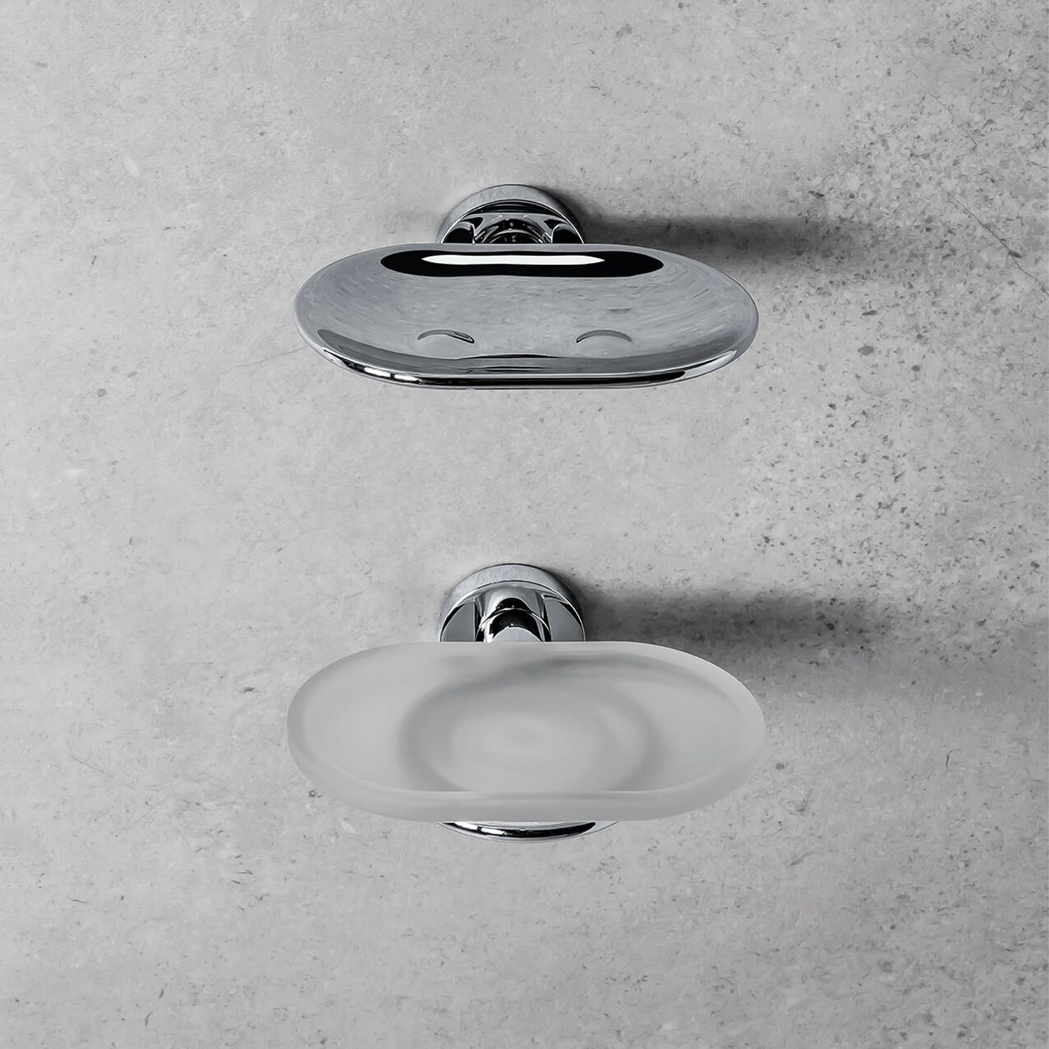 Porta sapone in ottone cromato con piattino in vetro satinato Colombo Design collezione Basic Con fissaggio a tassello