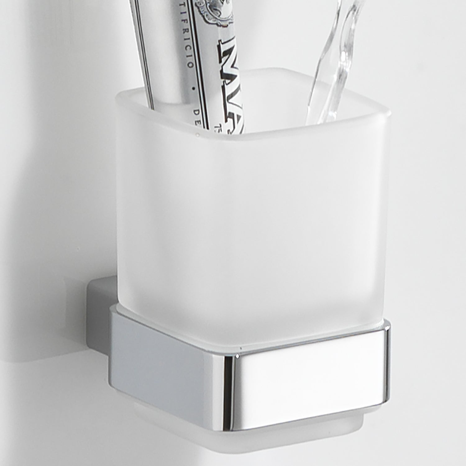 Portaspazzolini a parete con contenitore in Vetro Satinato Gedy serie Lounge - Cromato