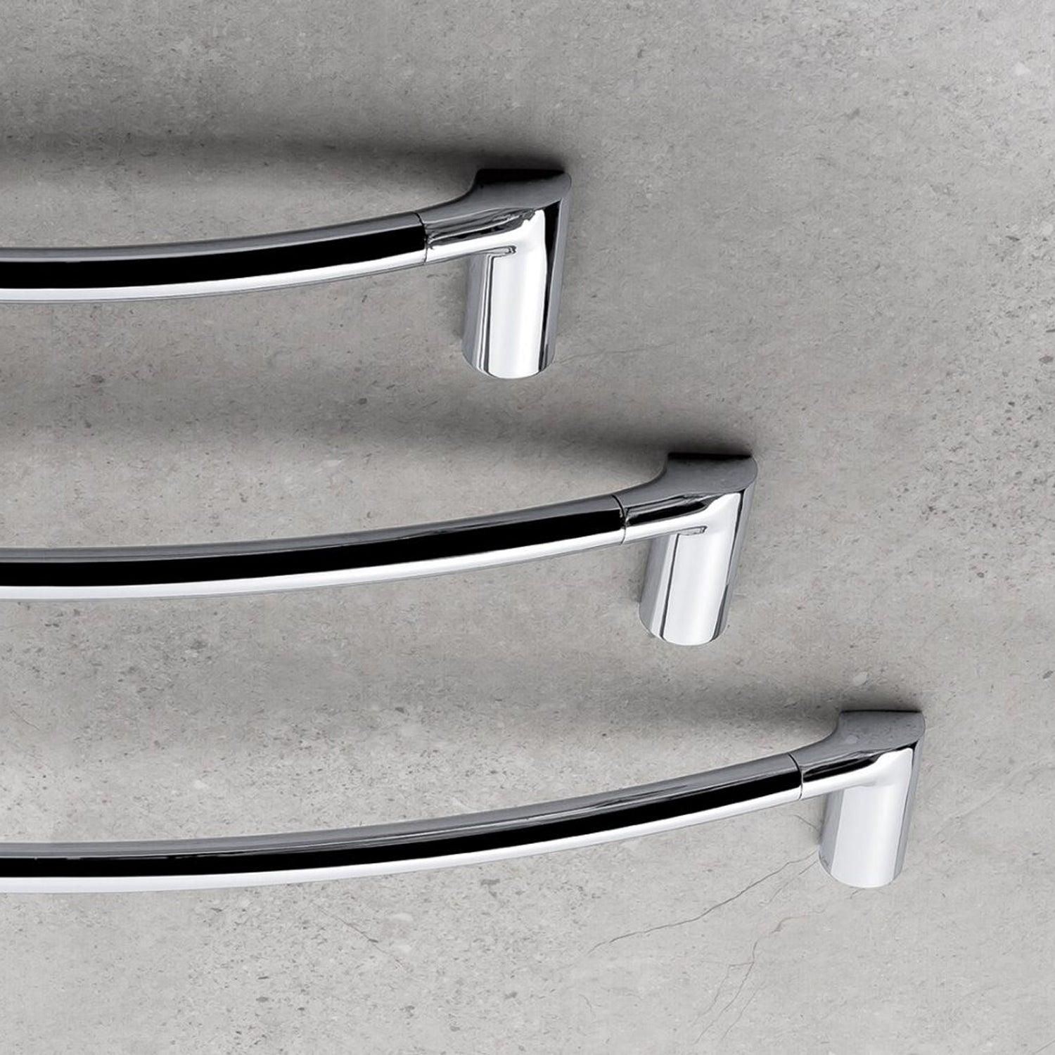 Porta salvietta 63cm in ottone collezione Luna di Colombo Design