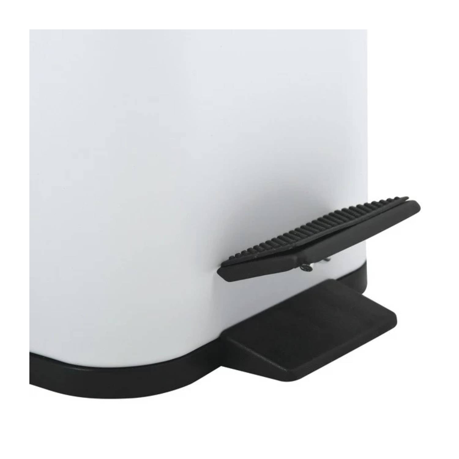 Pattumiera a pedale modello Erik capienza 5 Litri colore bianco opaco