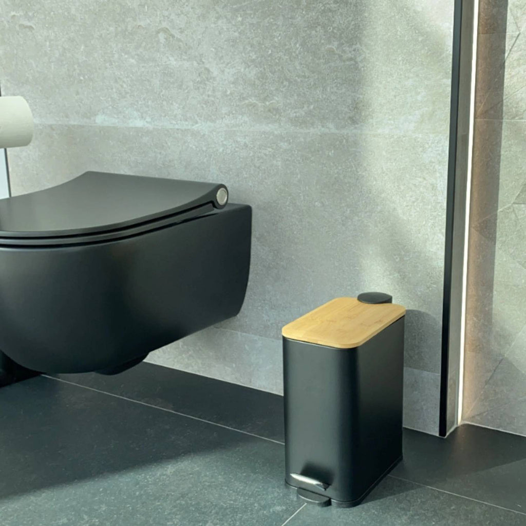 Pattumiera a pedale modello Erik in acciaio capienza 5 Litri colore nero