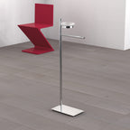 Piantana con portasapone e porta salvietta in ottone Square di Colombo Design