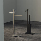 Piantana destra con porta rotolo e porta scopino in ottone Units di Colombo Design