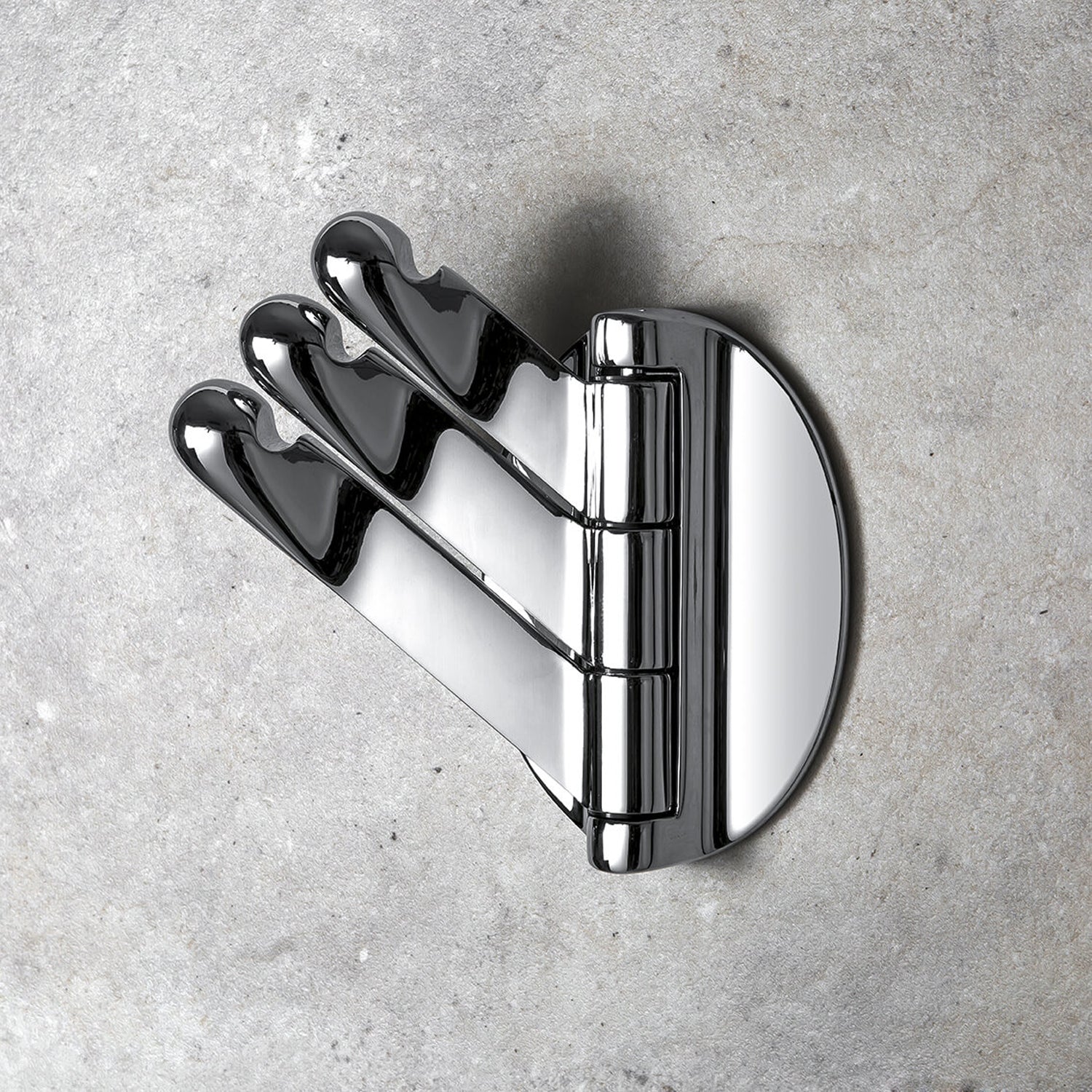 Appenditutto flessibile in ottone collezione Luna di Colombo Design