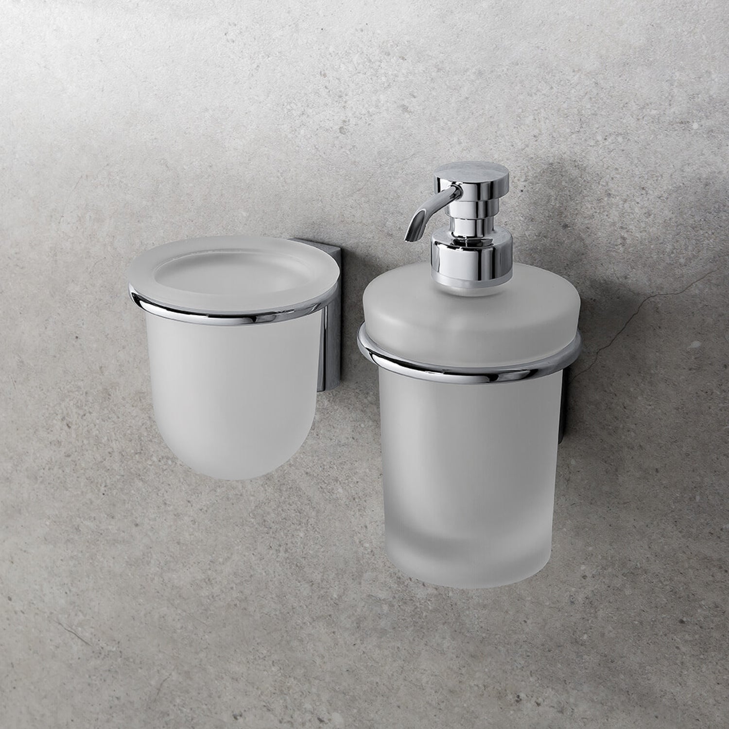 Contenitore per spandisapone in vetro acidato  Luna di Colombo Design