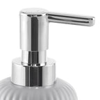 Dispenser sapone da appoggio in ceramica con erogatore in plastica cromata Gedy modello Marika - Grigio