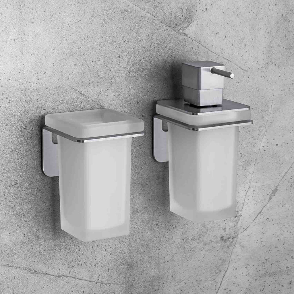 Porta bicchiere satinato con biadesivo collezione Over di Colombo Design