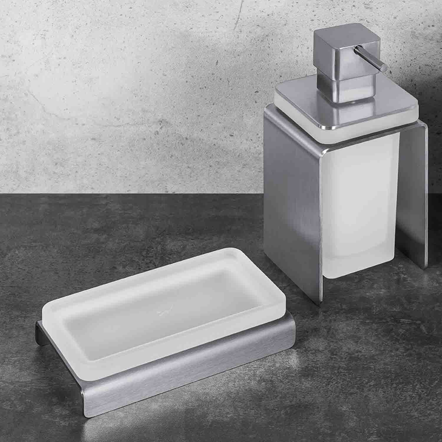 Porta bicchiere satinato d'appoggio collezione Over di Colombo Design