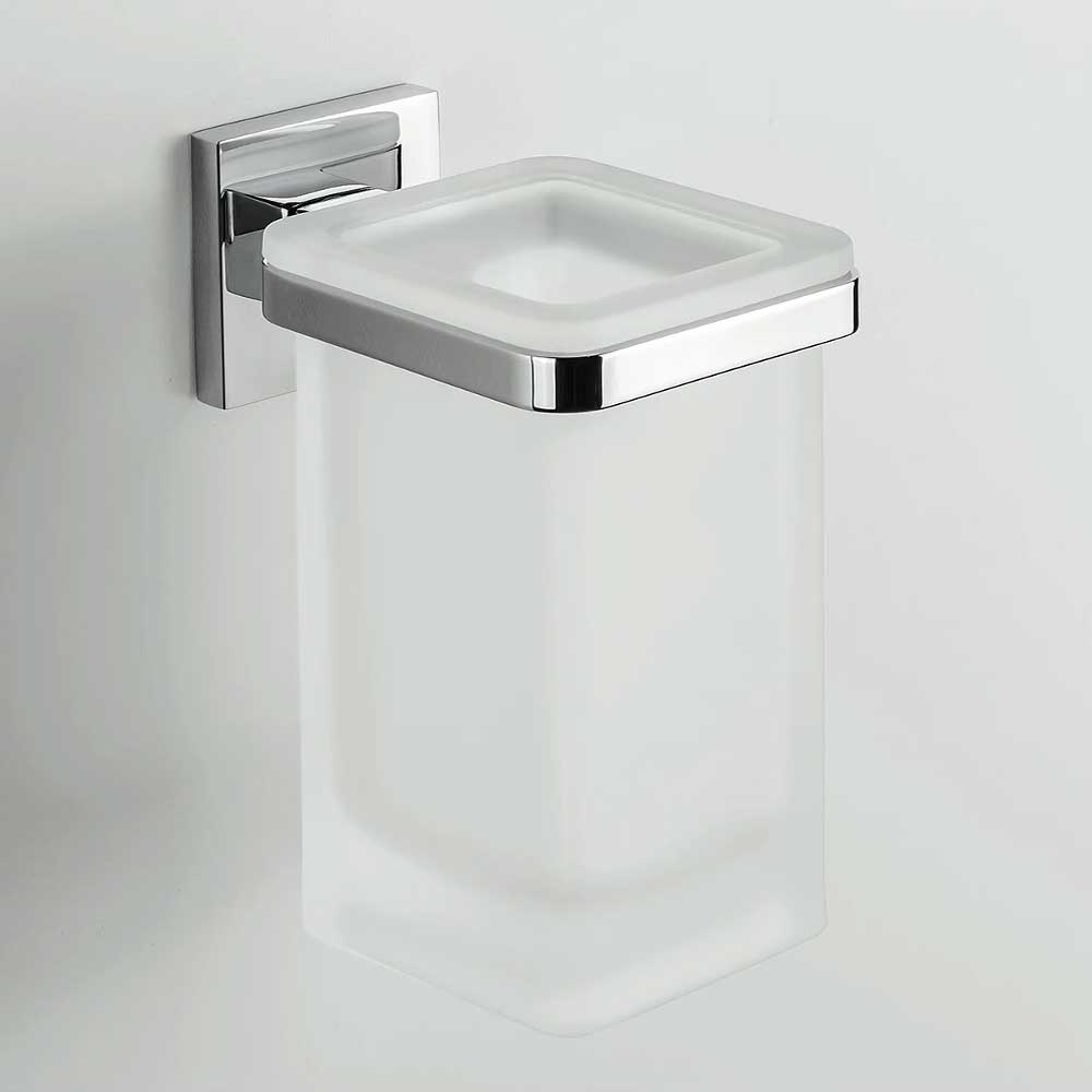 Porta Spazzolini di forma squadrata in ottone cromato con Bicchiere in vetro satinato Colombo Design collezione BasicQ Con fissaggio a tassello