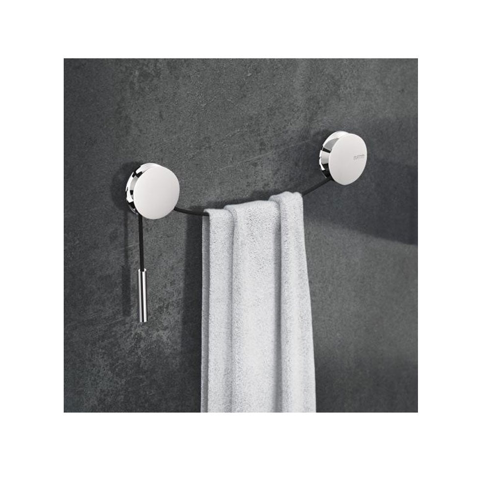 Porta asciugamani a muro in alluminio cromato della collezione 'Diabolo' by Cosmic - Corda nera